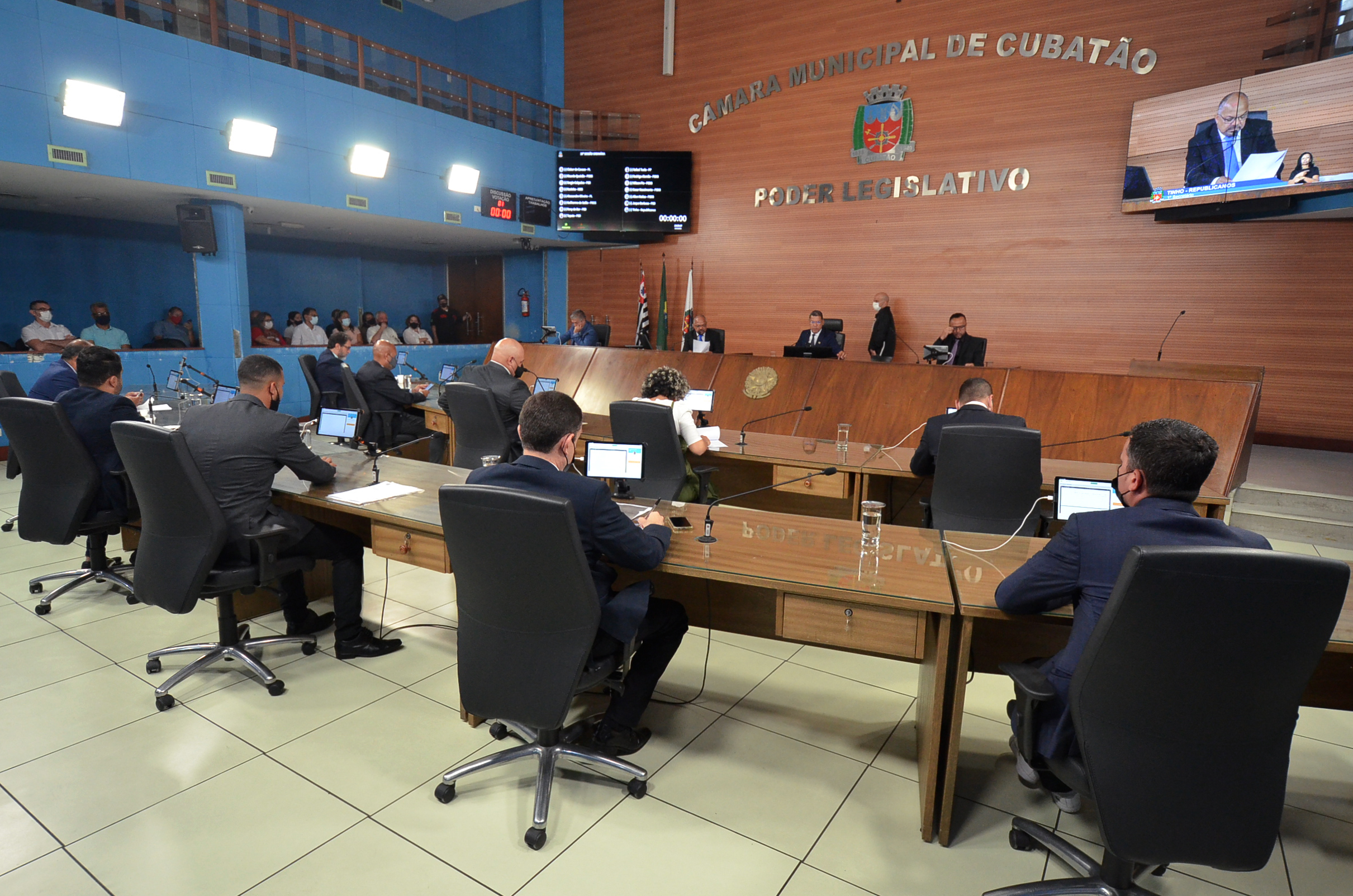 Taxa de coleta de resíduos sólidos causa debate entre os parlamentares na sessão 