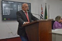 Tinho apoia PEC que desobriga igrejas e entidades do pagamento de impostos