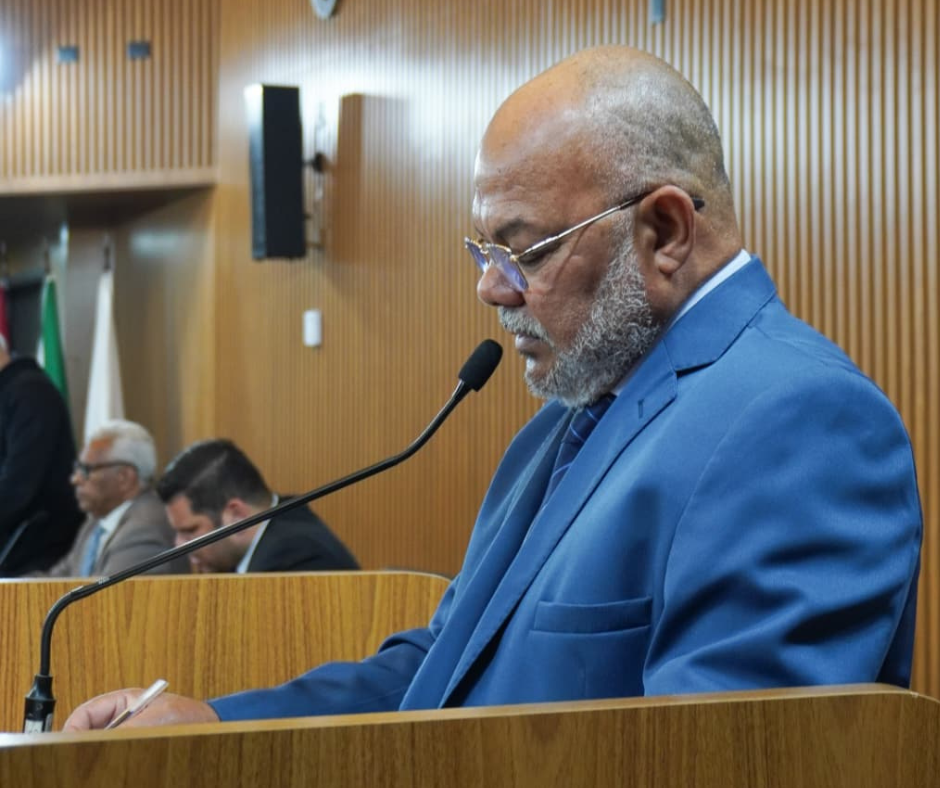 Tinho solicita reformas em unidades escolares e de saúde na Vila dos Pescadores