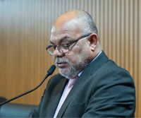 Tinho solicita revitalização de espaços públicos na Vila Nova 