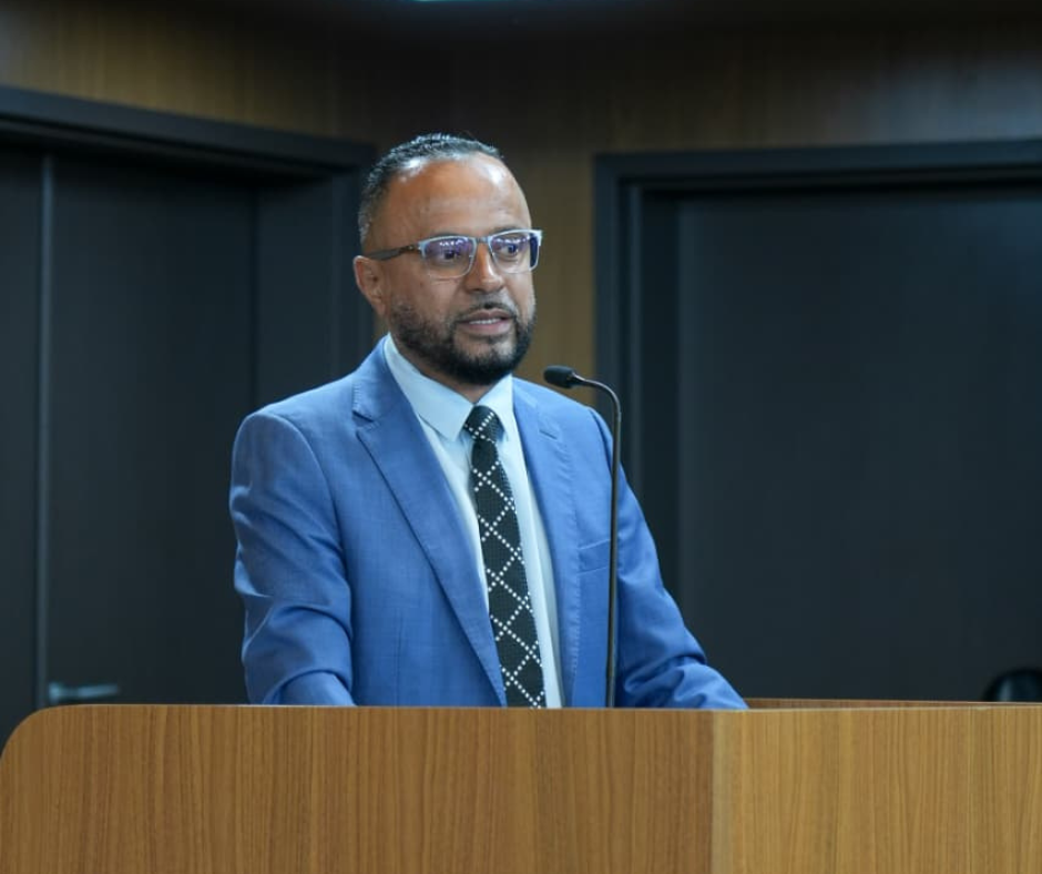 Topete solicita a revitalização da praça Euclides Figueiredo, localizada no Costa e Silva