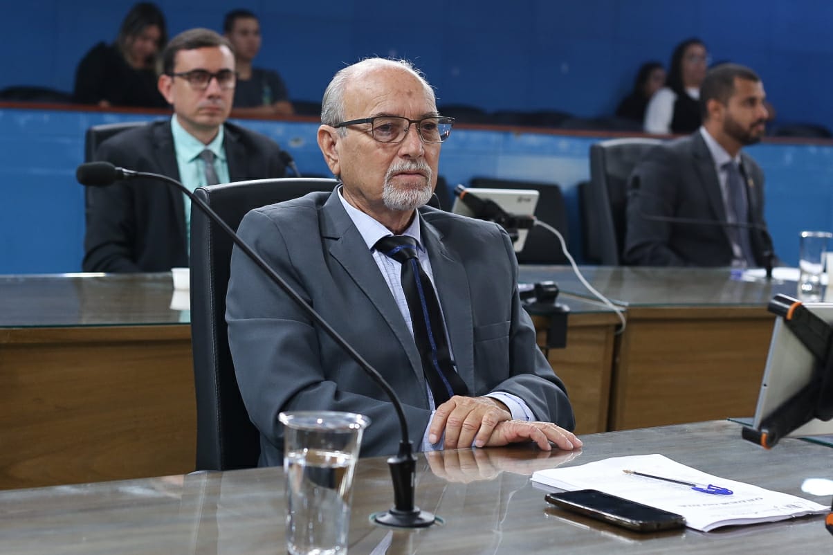 Vereadores aprovam projeto que incentiva a doação de alimentos para animais abandonados