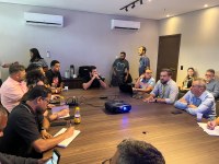 Vila dos Pescadores: moradores resistem ao fechamento da "Frentona"