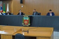 Xuxa propõe CEV para tratar do abandono animal em Cubatão 