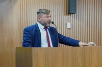 Xuxa quer comissão de vereadores para discutir creche noturna em Cubatão